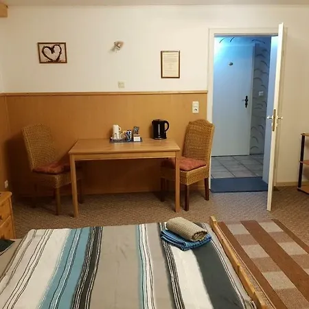 Gaestehaus Uwe&heidi Homestay Dusseldorf